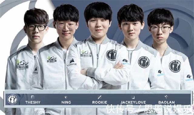 在边路防守 在边路防守